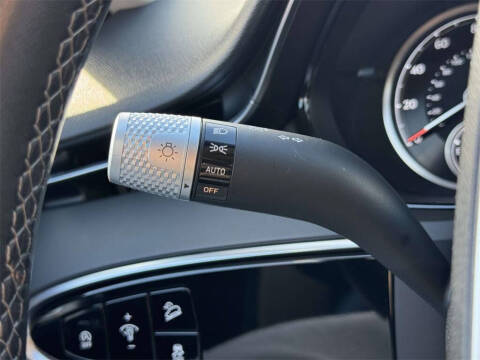 2023 Genesis GV70 2.5T Standard