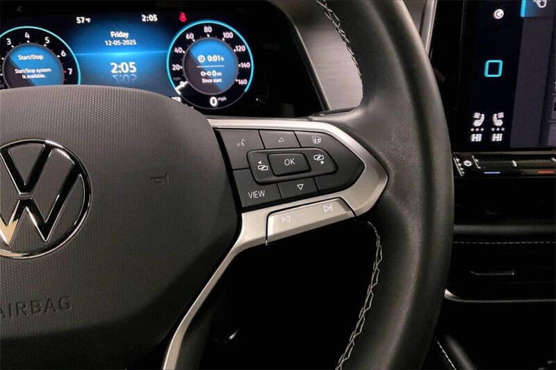 2025 Volkswagen Atlas Cross Sport SE 4Motion