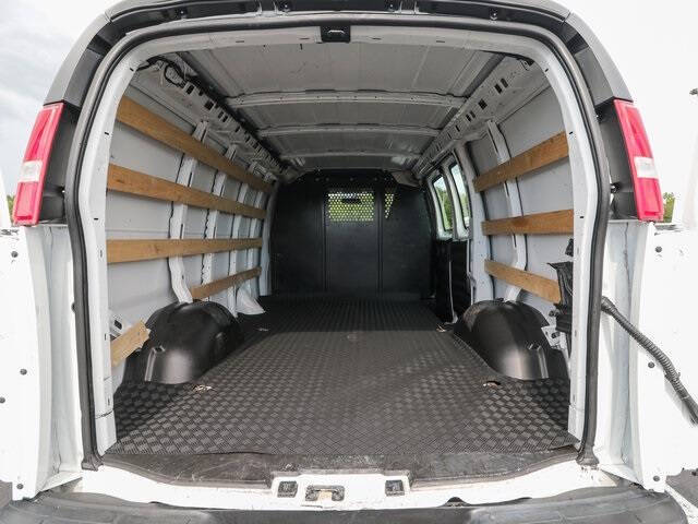 2023 GMC Savana 2500