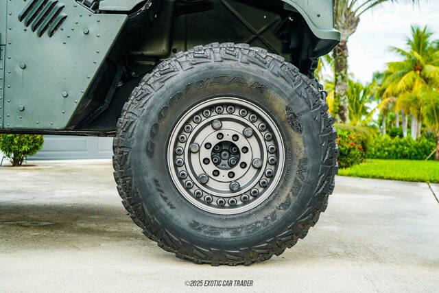 2001 AM General Hummer