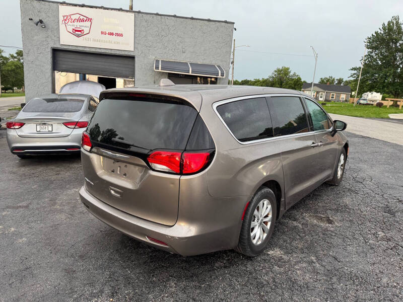 2017 Chrysler Pacifica Touring