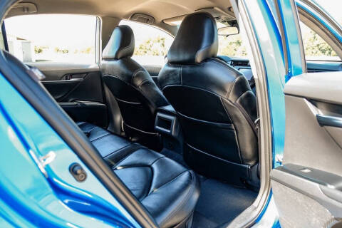 2020 Toyota Camry Hybrid LE