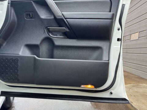 2014 Nissan Titan SL