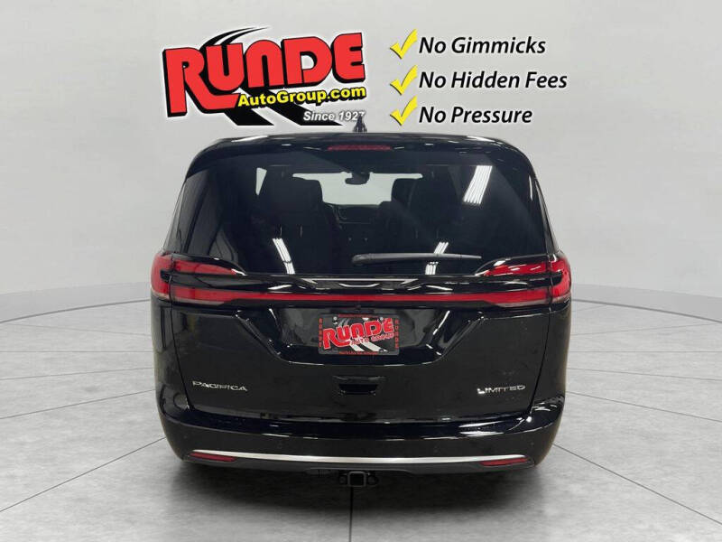 2027 Chrysler Pacifica Limited