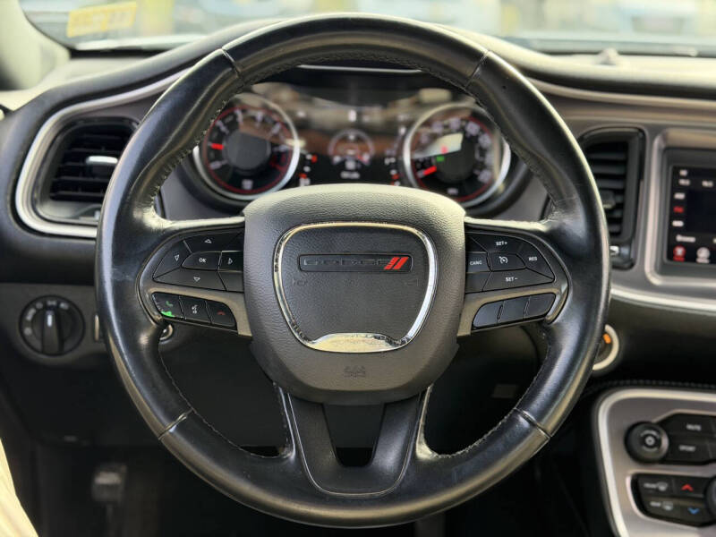 2019 Dodge Challenger SXT