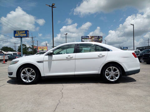 2013 Ford Taurus SEL