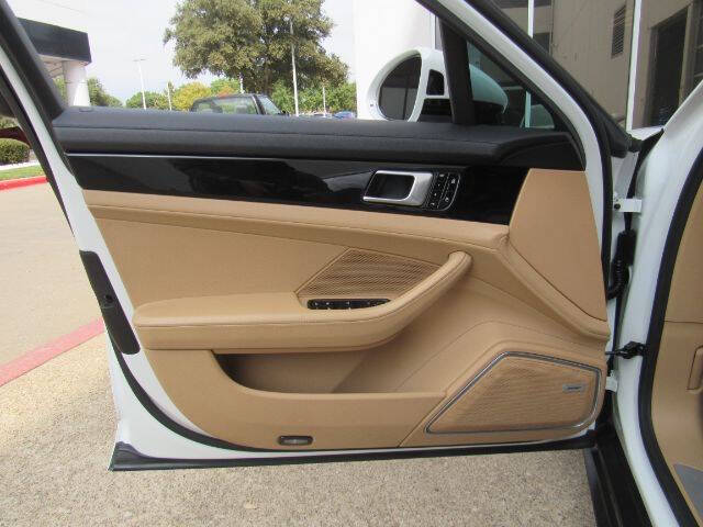 2019 Porsche Panamera 4