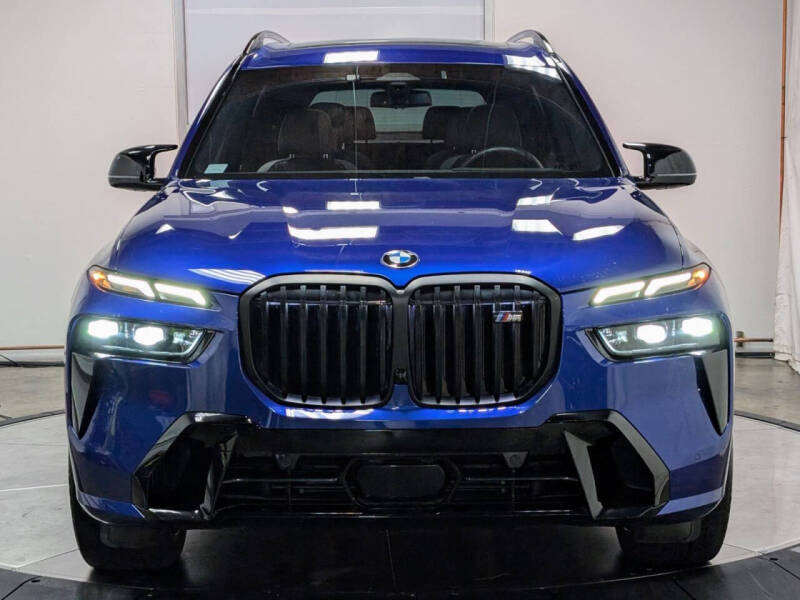 2023 BMW X7 M60i
