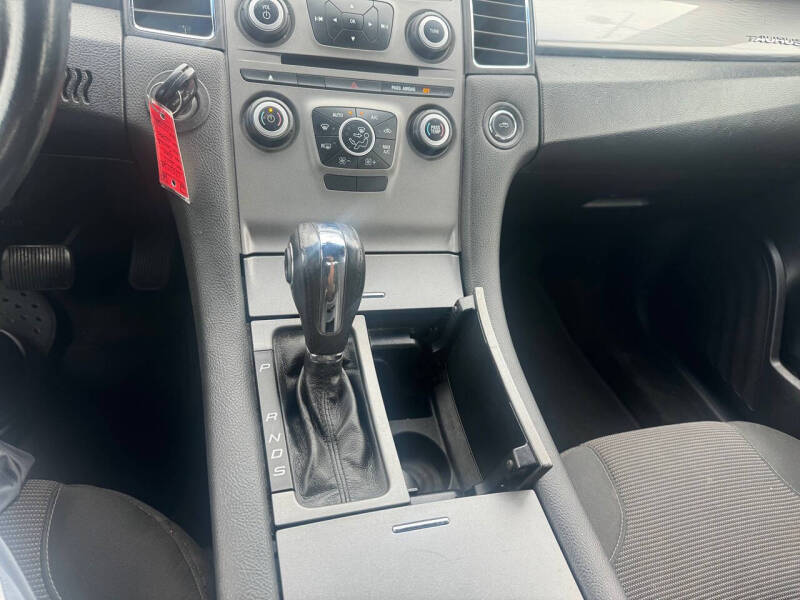 2013 Ford Taurus SEL