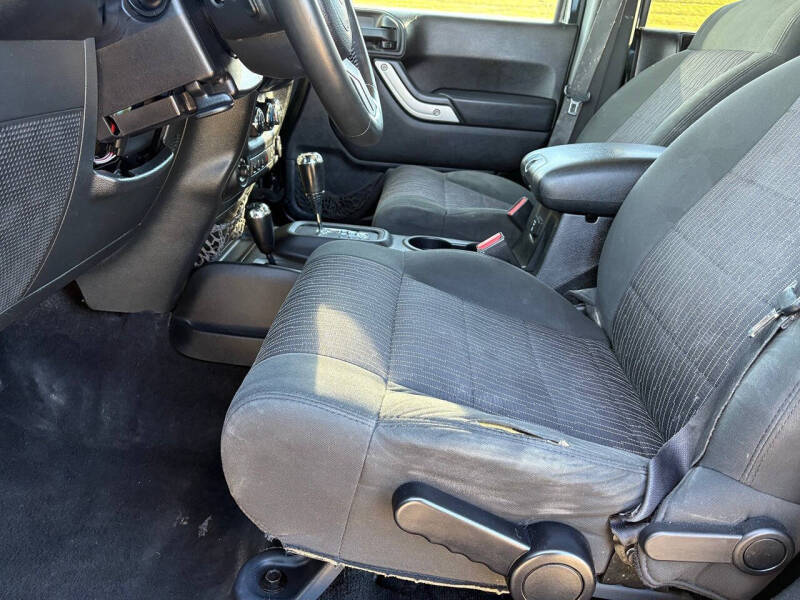 2012 Jeep Wrangler Unlimited Sahara