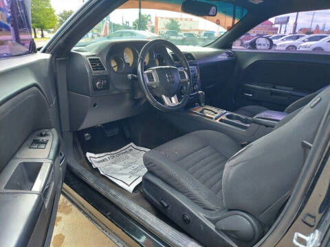 2012 Dodge Challenger SXT