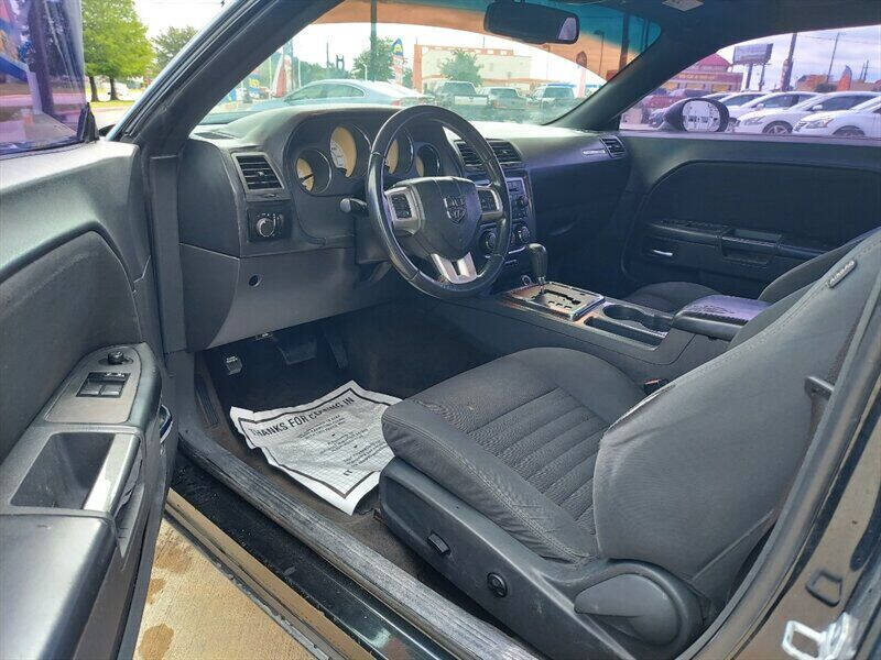 2012 Dodge Challenger SXT