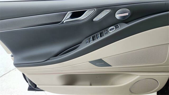 2025 Genesis G80 2.5T Sport Prestige