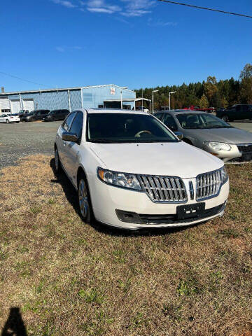 2011 Lincoln MKZ for sale at Lighthouse Truck and Auto LLC in Dillwyn VA