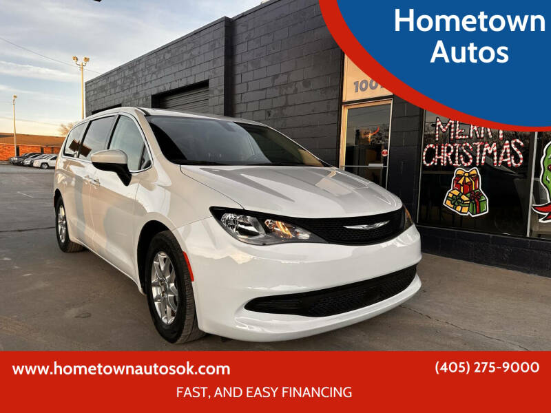 2022 Chrysler Voyager LX's photo