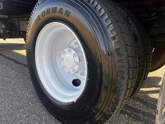 2007 Hino 268 16 FOOT STAKE BODY