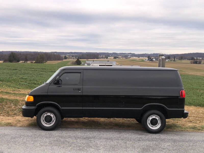2001 Dodge Ram Van Base's photo