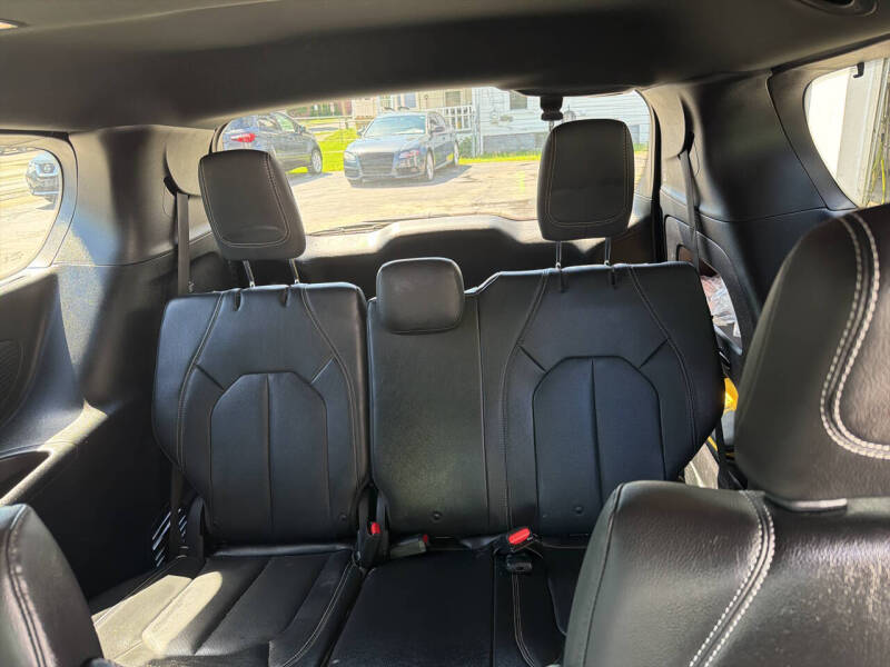 2019 Chrysler Pacifica Touring L Plus