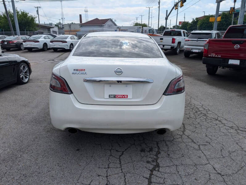 2014 Nissan Maxima