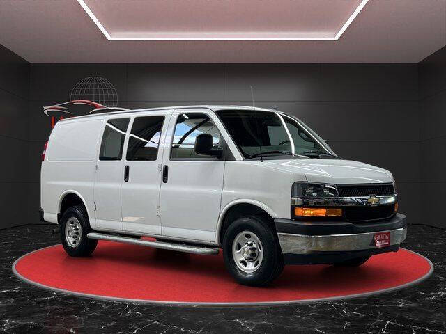 2023 Chevrolet Express 2500