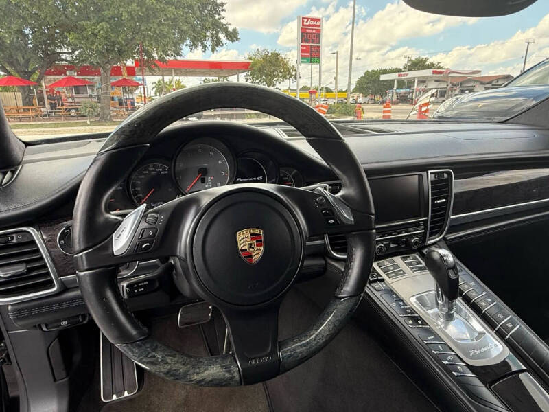 2014 Porsche Panamera 4S Executive