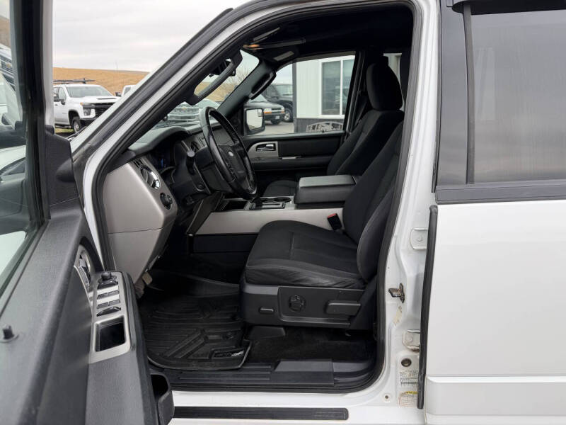 2017 Ford Expedition EL XLT
