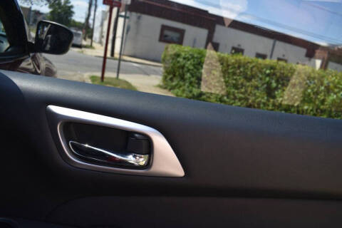 2020 Nissan Pathfinder SV