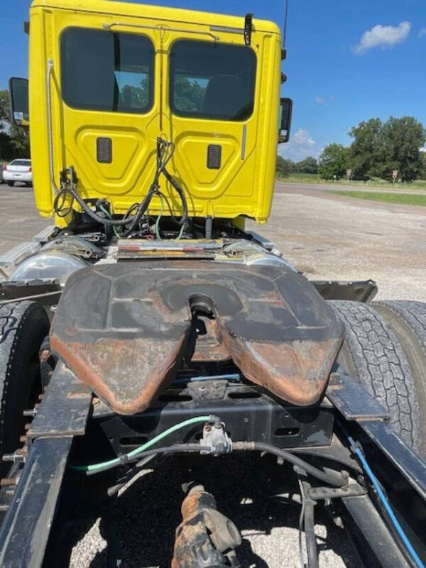 2016 Freightliner Cascadia