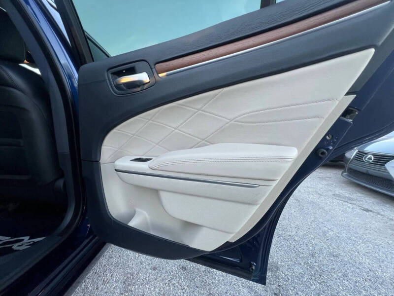 2015 Chrysler 300 C Platinum