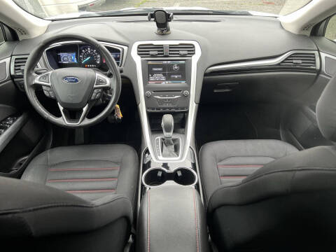 2014 Ford Fusion Hybrid SE