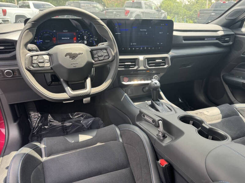 2025 Ford Mustang Dark Horse