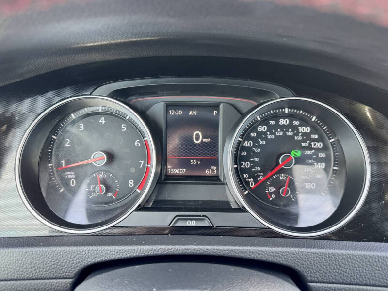 2017 Volkswagen Golf GTI SE