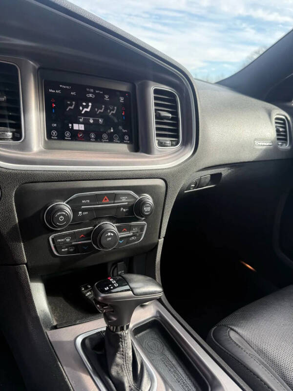 2019 Dodge Charger SXT