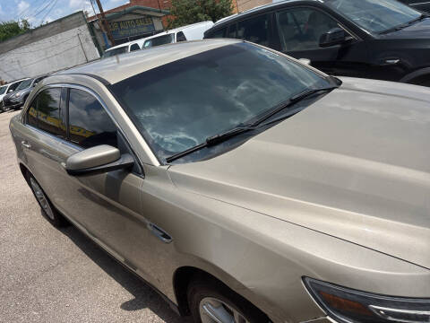 2017 Ford Taurus SEL
