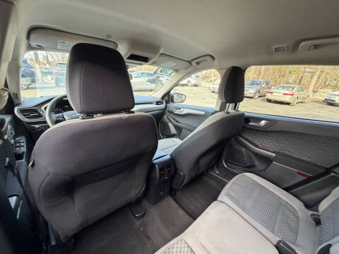 2020 Ford Escape SE
