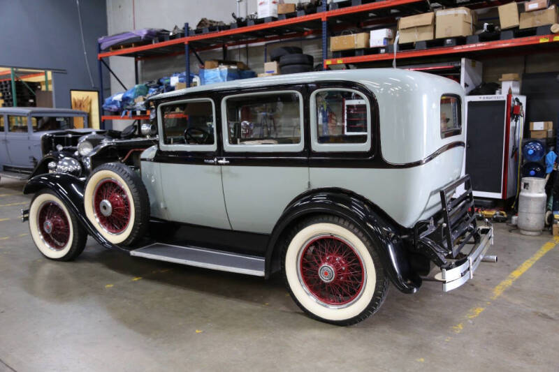 1929 Packard 8 LIMOUSINE