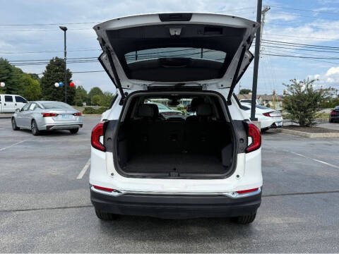 2023 GMC Terrain SLT