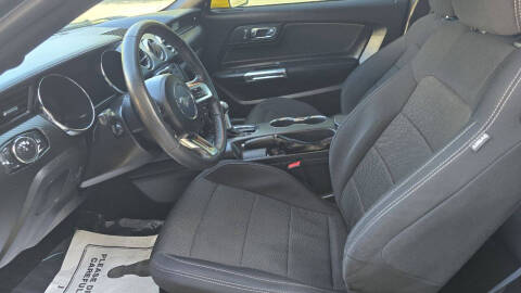 2017 Ford Mustang V6