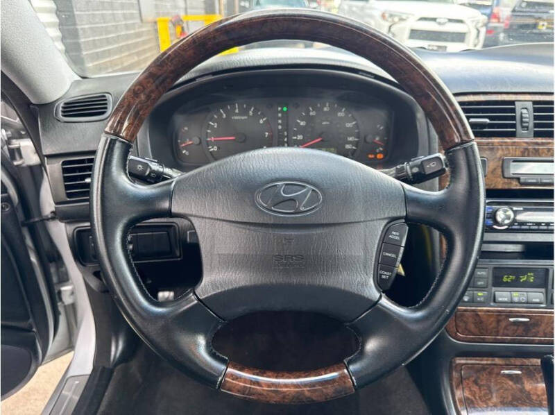 2002 Hyundai XG350