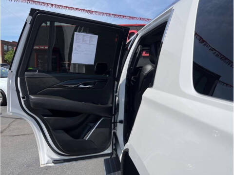 2019 Cadillac Escalade Platinum