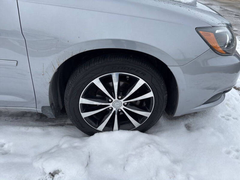 2013 Chrysler 200 Limited