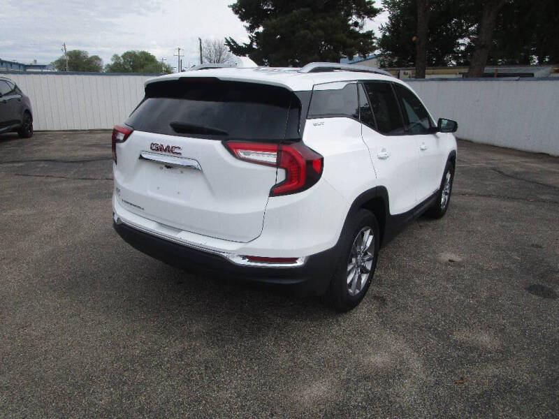 2024 GMC Terrain SLT