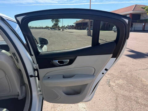 2021 Volvo S60 T5 Momentum