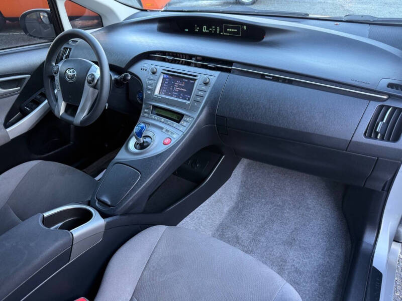 2014 Toyota Prius Three