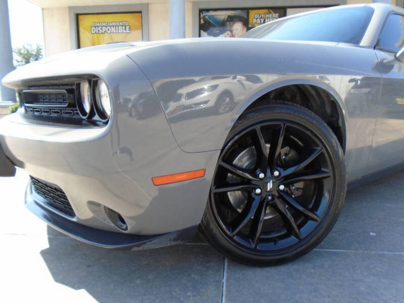 2018 Dodge Challenger SXT Plus