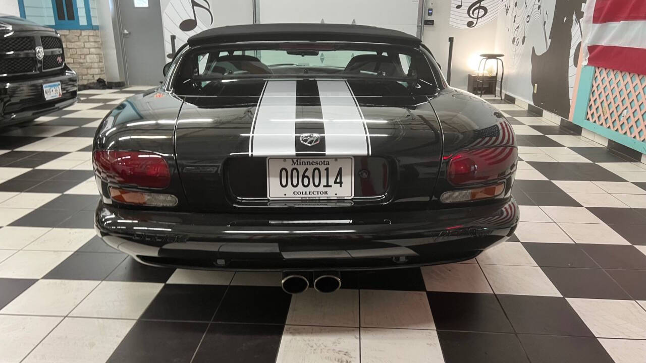 1996 Dodge Viper 21