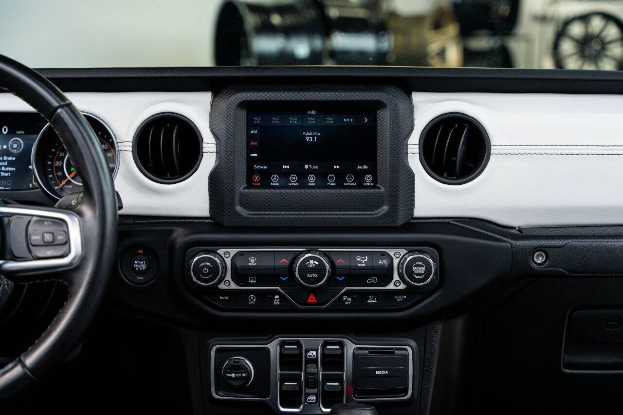 2020 JEEP Gladiator Pickup - $56,999