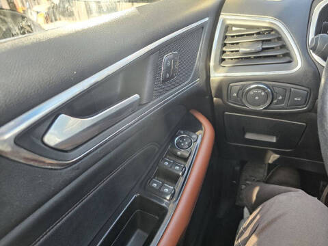 2017 Ford Edge Titanium