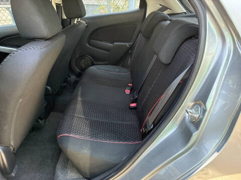 2013 Mazda MAZDA2 Touring