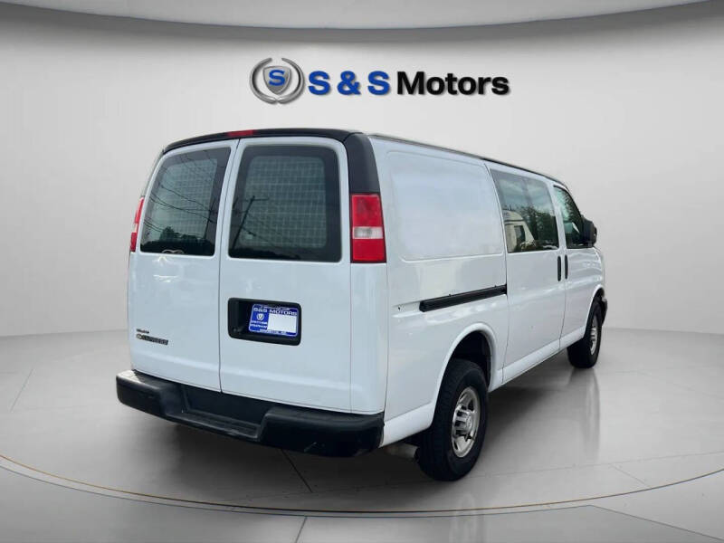 2018 Chevrolet Express 2500